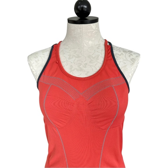 Sweaty Betty Racerback Seamless Tank Back Zipper Pocket Size Medium - Picture 3 of 16